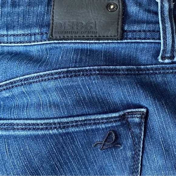 DL1961 premium denim Grace high rise cropped jeans. - Picture 6 of 14